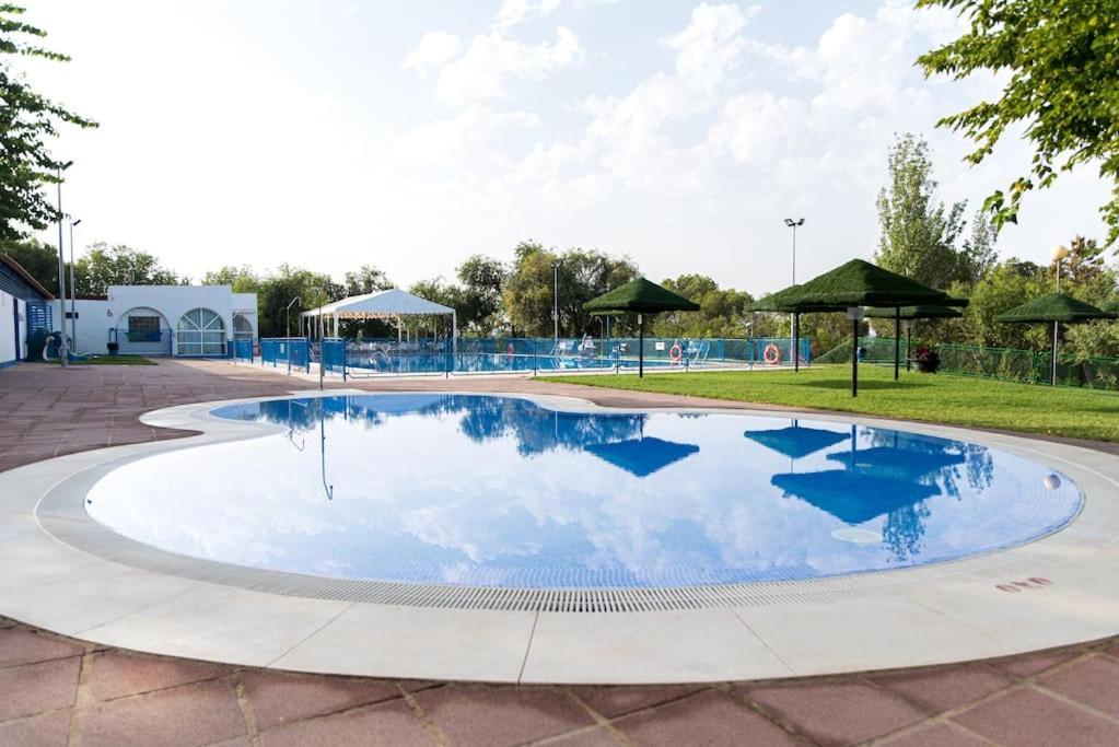 הוילה הורנאצ'ולוס Casa Centrica Con Vistas A La Sierra מראה חיצוני תמונה