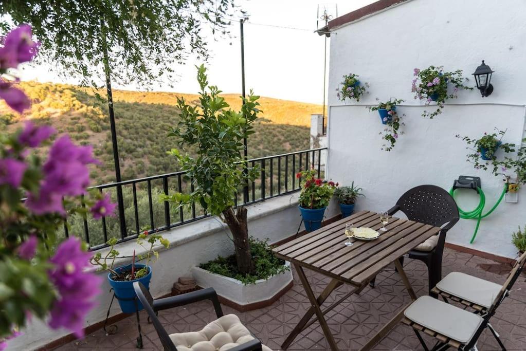 הוילה הורנאצ'ולוס Casa Centrica Con Vistas A La Sierra מראה חיצוני תמונה